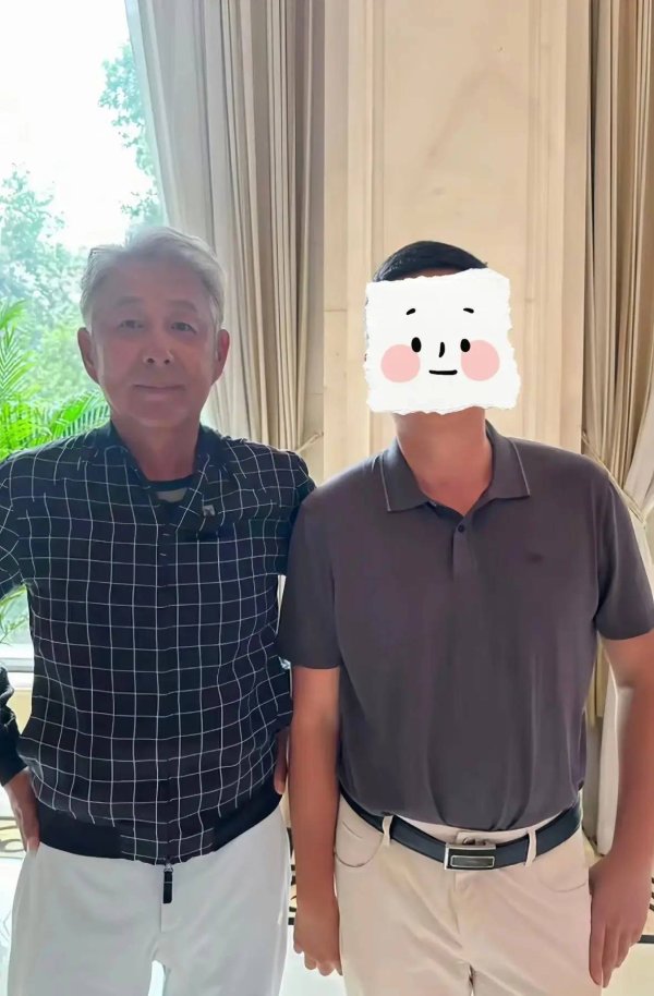 港联证券 70岁陈道明近照曝光，满头白发皮肤黝黑苍老不少